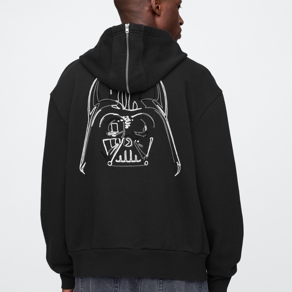 GAP Star Wars Black Sweatshirt with Iconic Design